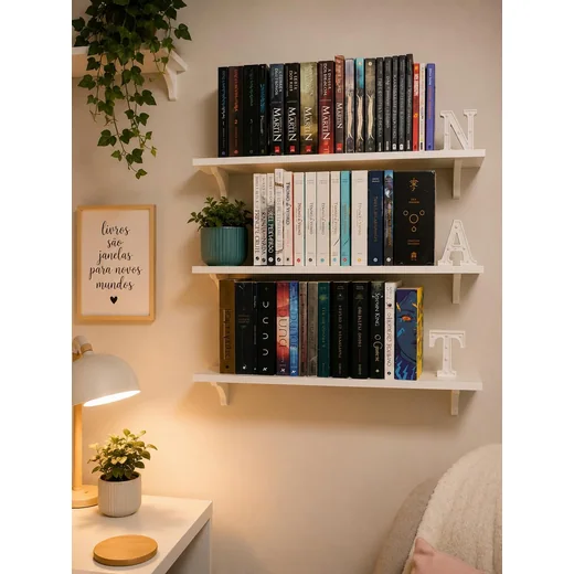 Kit de prateleiras brancas para organizar livros